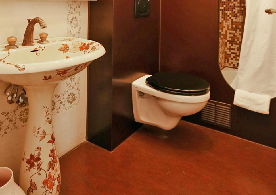 Lux Hotel *