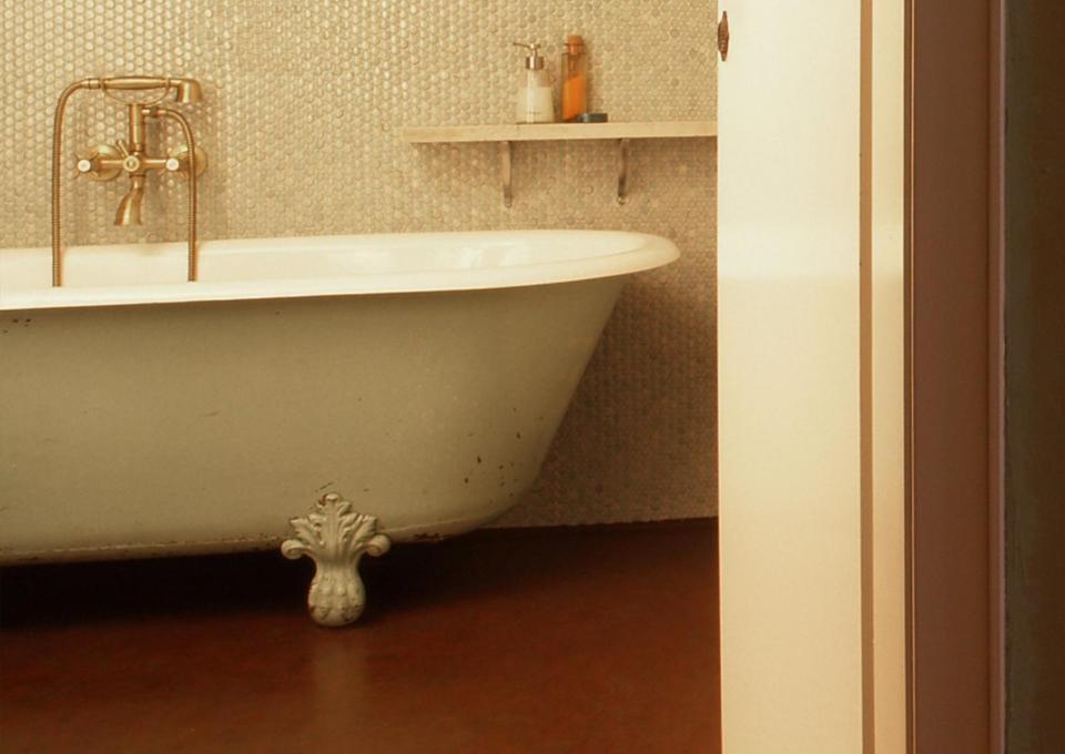 Lux Hotel *